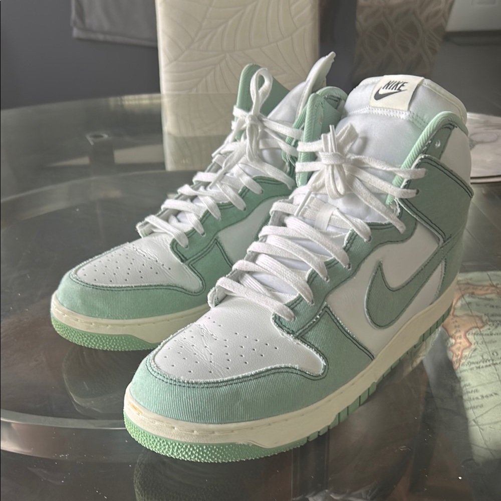 Nike High-Top Sneakers in Green and White